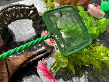 Aquarium accessoires – brug, hout, planten & schepnetje beschikbaar voor biedingen