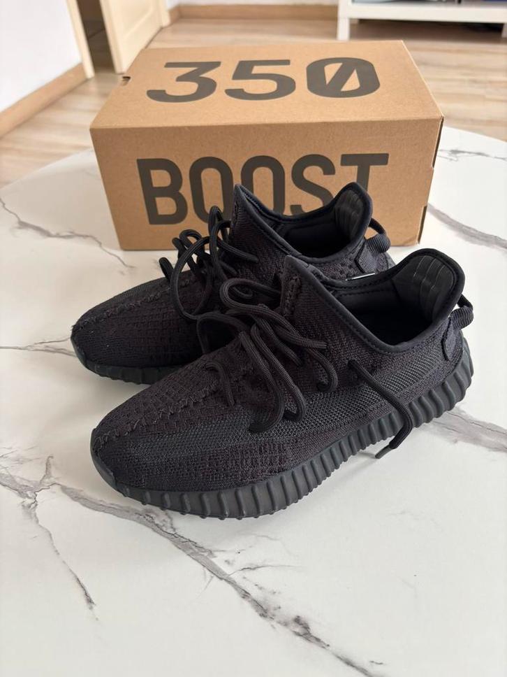 Yeezy 350 v2, Kleding | Heren, Schoenen, Zo goed als nieuw, Ophalen of Verzenden