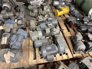 Motor partij SEW beschikbaar voor biedingen