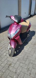 Peugeot Kisbee B klasse, Fietsen en Brommers, Scooters | Peugeot, Ophalen, Overige modellen, 49 cc, Benzine
