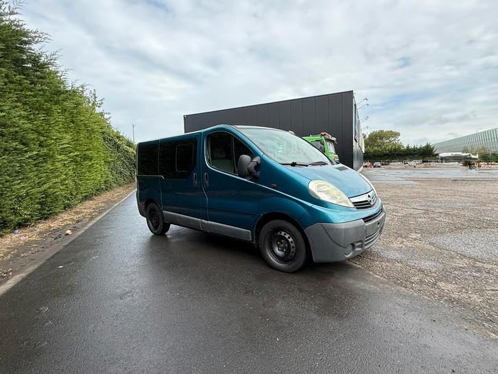 Démarreur Opel Vivaro 2.0 cassé, Autos, Camionnettes & Utilitaires, Particulier, Achat, Opel, Diesel, Euro 4, 5 portes, Boîte manuelle