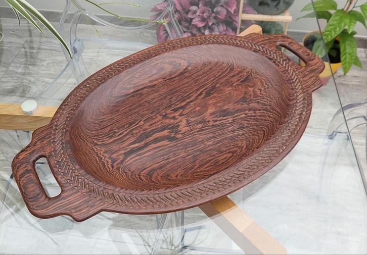 Grand plateau en bois massif, Huis en Inrichting, Woonaccessoires | Dienbladen, Zo goed als nieuw, Hout, Ophalen