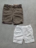 Twee baby-shortjes wit en beige maat 68, Kinderen en Baby's, Babykleding | Maat 68, Ophalen of Verzenden, Zo goed als nieuw