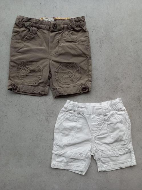 Twee baby-shortjes wit en beige maat 68, Kinderen en Baby's, Babykleding | Maat 68, Zo goed als nieuw, Ophalen of Verzenden