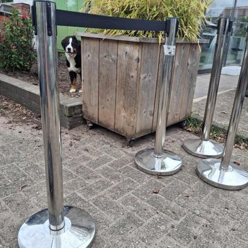 Afzetpalen 4 stuks beschikbaar voor biedingen