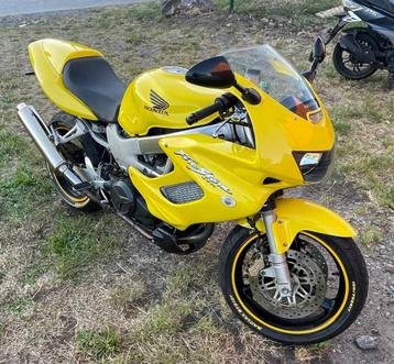 Een Mooie Honda vtr 1000f beschikbaar voor biedingen