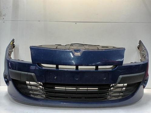 BUMPER VOOR Renault Megane III Grandtour (KZ), Auto-onderdelen, Carrosserie, Bumper, Renault, Voor, Gebruikt