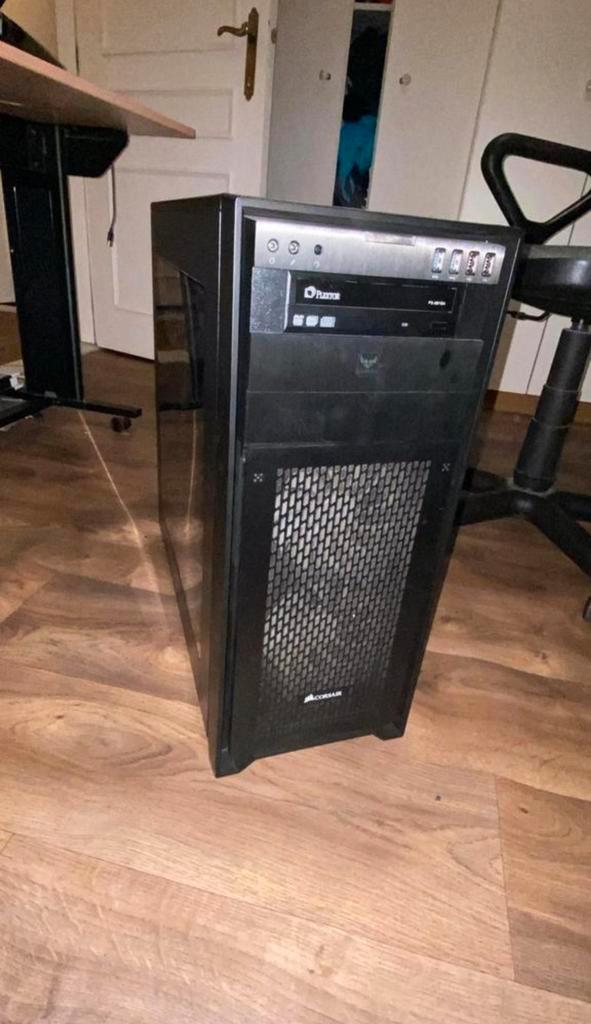 Pc gamer, Computers en Software, Computerbehuizingen, Zo goed als nieuw, Ophalen