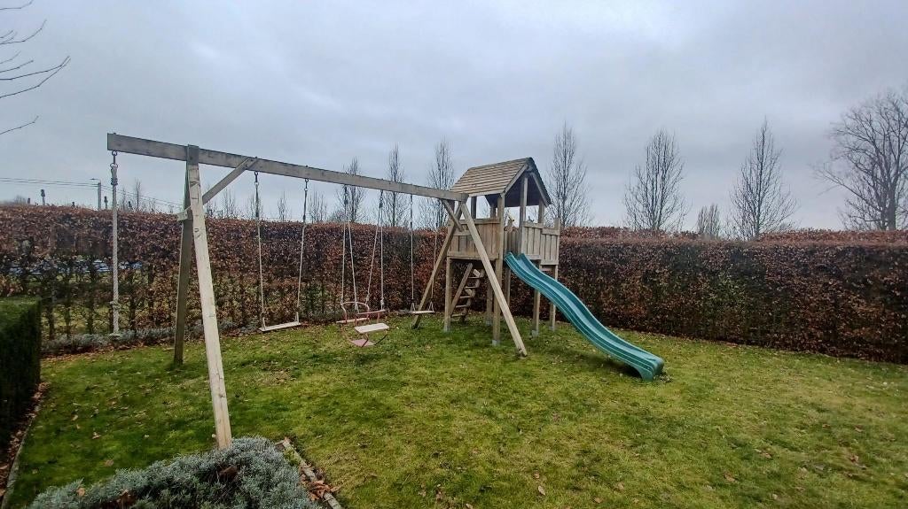 Tour de jeu (avec balcon et toboggan) et grande balançoire, Enfants & Bébés, Jouets | Extérieur | Aires de jeux, Utilisé, Toboggan