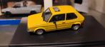 Volkswagen Golf MK1 jaune avec toit ouvert, vitrine 1:43 po, Enlèvement ou Envoi