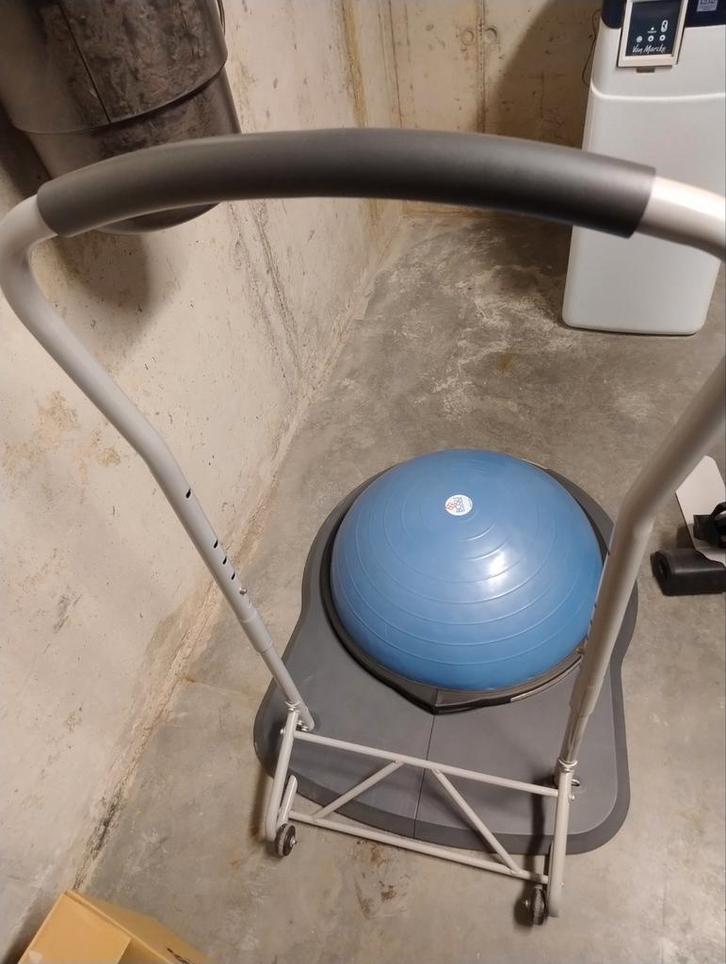 Bosu balance trainer met rek, Sport en Fitness, Fitnessmaterialen, Zo goed als nieuw, Balansbord, Benen, Ophalen