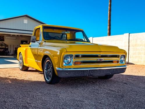 1967 CHEVROLET C10 KORTBED STEPSIDE GEEL, Auto's, Chevrolet, Bedrijf, Te koop, 4x4, Automaat, Ophalen