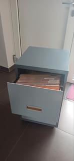 Dossierkennis 2 laden. Past onder bureau., Enlèvement