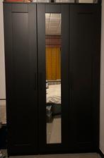 Brimnes 3 deurs kleerkast in het zwart met spiegel, Huis en Inrichting, Ophalen, Zo goed als nieuw