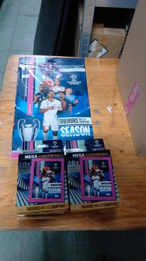 TOPPS CL blisters en starterpacks, Cd's en Dvd's, Dvd's | Cabaret en Sketches, Nieuw in verpakking, Ophalen of Verzenden