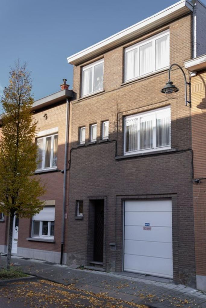 Maison à vendre St A Berchem avec pottentiel, Immo, Maisons à vendre, Bruxelles, Maison 2 façades, Ventes sans courtier