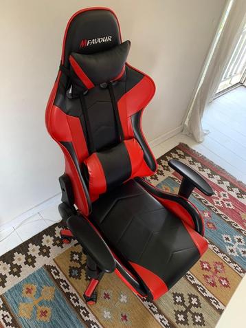 Gaming chair, excellent condition