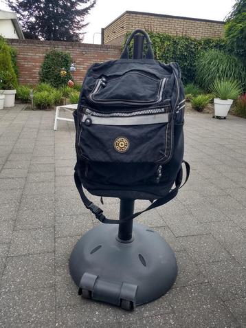 Rugzak KIPLING met lap-top vak. beschikbaar voor biedingen
