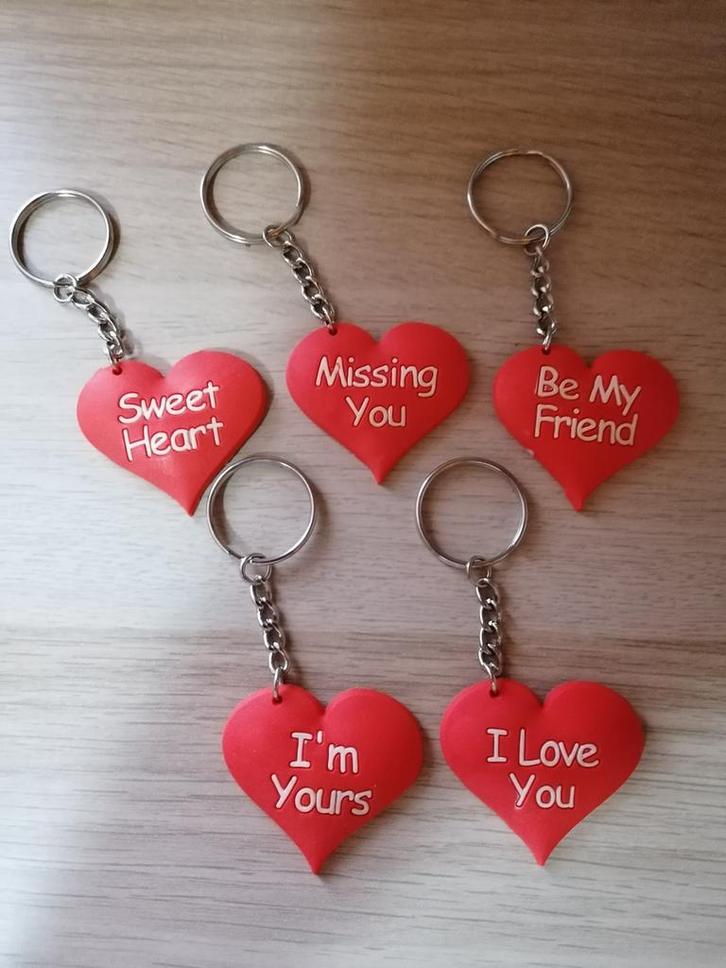 Splinternieuwe sleutelhangers., Verzamelen, Sleutelhangers, Ophalen