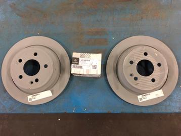 Mercedes Vito W639 remschijven + remblokken achteraan OEM ! beschikbaar voor biedingen