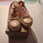 Nieuwe roze sneakers met konijnenoren maat 38, Nieuw, Ophalen of Verzenden, Sneakers, Roze