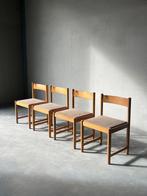Vintage Mid Century houten + boucle stoelen, set van 4, Huis en Inrichting, Stoelen, Ophalen, Zo goed als nieuw
