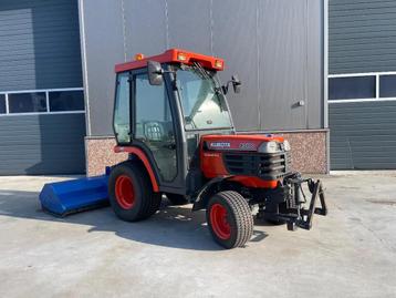 Kubota B2100 HST met cabine - compact mini tractor beschikbaar voor biedingen