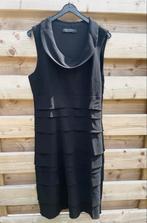 Zwarte jurk met rushes van Rinascimento (M), Noir, Taille 38/40 (M), Rinascimento, Porté