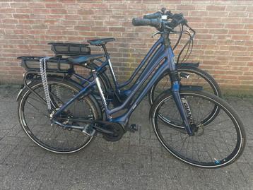 Set electrische giant prime middenmotor fietsen  beschikbaar voor biedingen