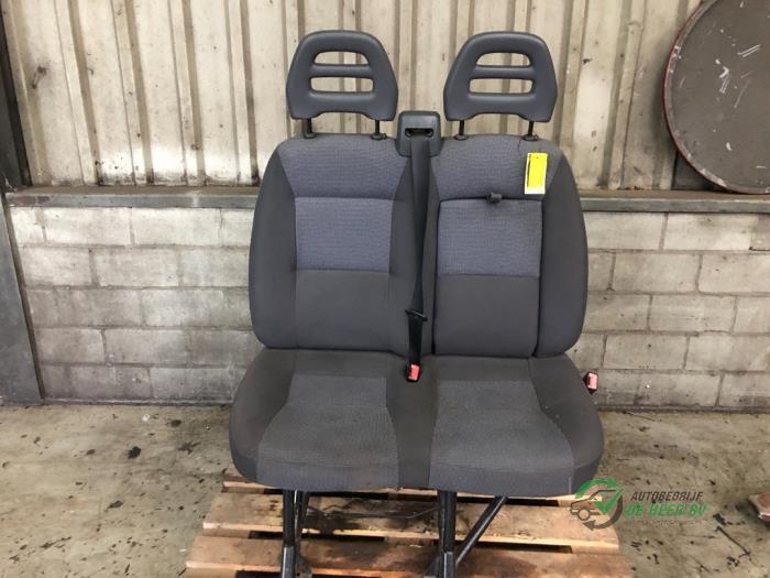 Siège droit d'un Peugeot Boxer, Autos : Pièces & Accessoires, Habitacle & Garnissage, Peugeot, Utilisé, 3 mois de garantie, Enlèvement ou Envoi
