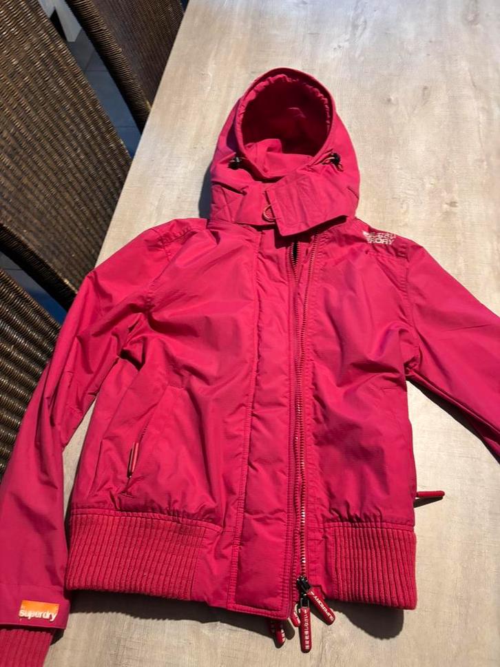 Superdry jas, Kleding | Dames, Jassen | Winter, Zo goed als nieuw, Maat 42/44 (L), Roze, Ophalen of Verzenden