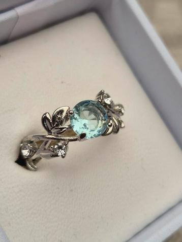 Super mooie zilveren ring met blauwe Topaz maat 54-55  beschikbaar voor biedingen