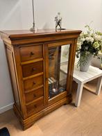 Armoire en bois, Enlèvement