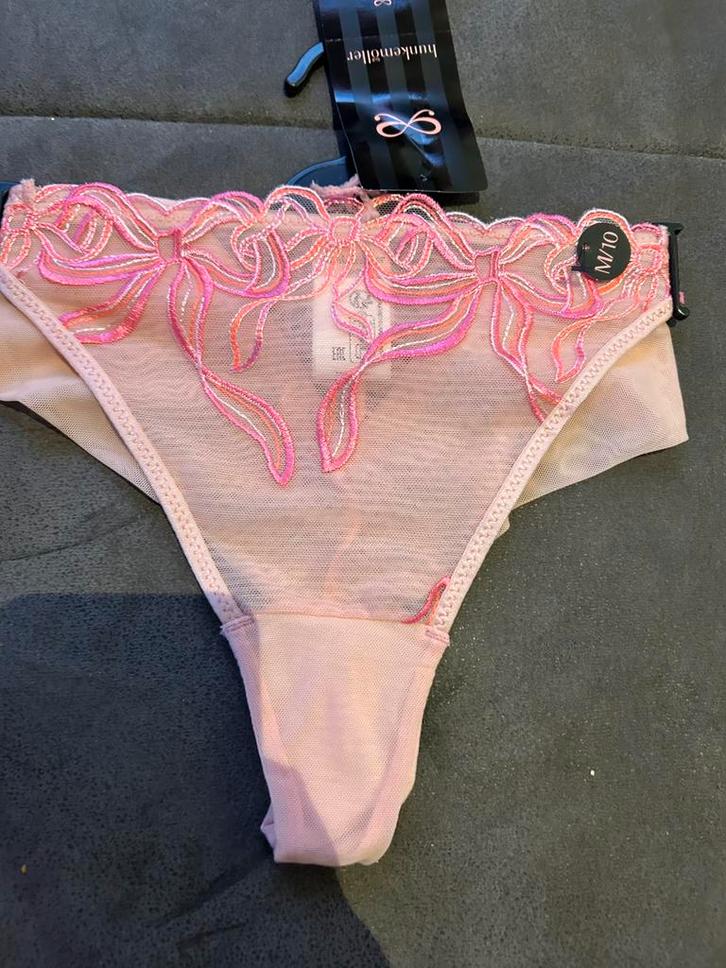 Slip rose en dentelle Hunkemöller — nouveau, Vêtements | Femmes, Sous-vêtements & Lingerie, Slip, Rose, Enlèvement ou Envoi