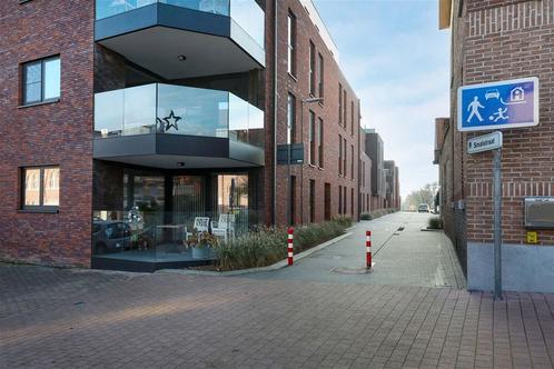 Garage te koop in Hoeselt, Immo, Garages en Parkeerplaatsen