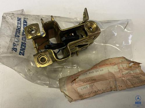 NOS motorkapslot links voor Mercedes-Benz W126, Auto-onderdelen, Carrosserie, Mercedes-Benz, Nieuw, Ophalen of Verzenden