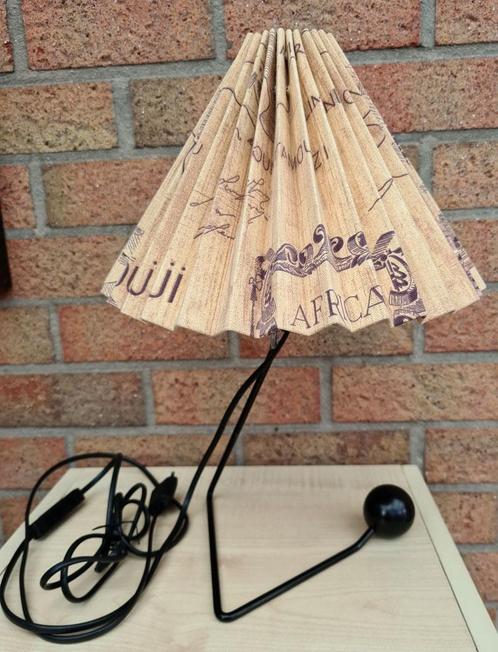 tafellamp -plissé kap met Afrikaanse motieven-PERFECTE STAAT, Maison & Meubles, Lampes | Lampes de table, Comme neuf, Métal, Enlèvement