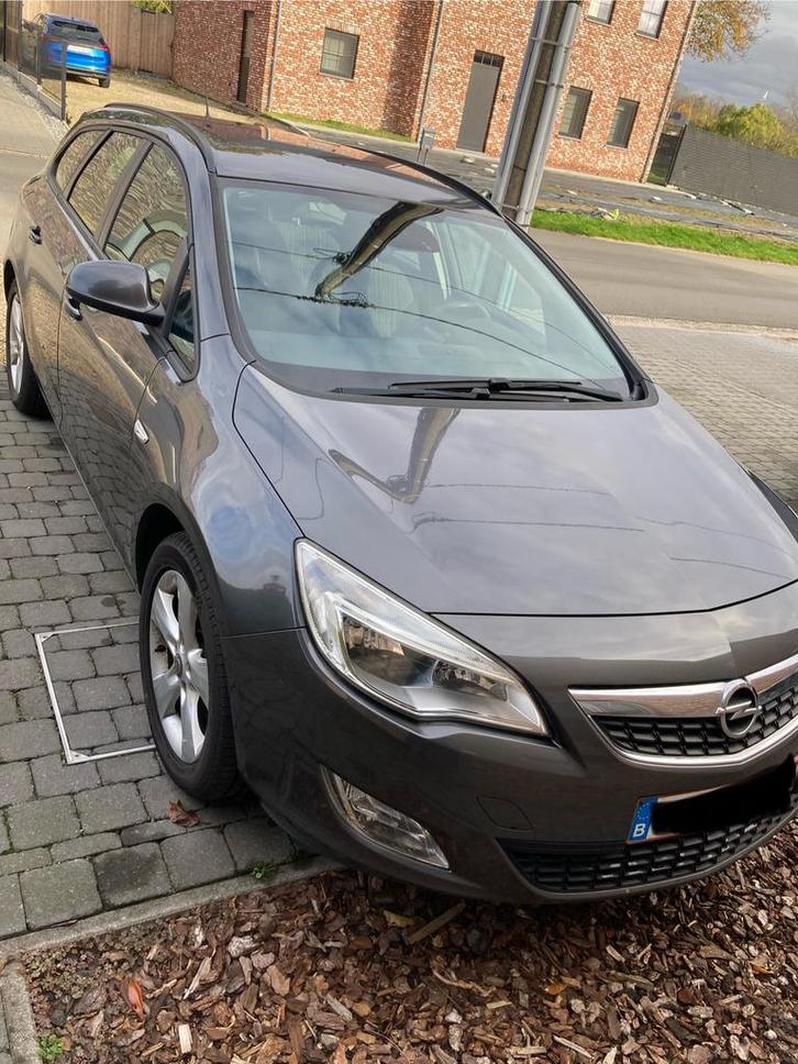 Opel Astra Break (grijs)1.7 CDTI DPF Sports Tourer Selection, Auto's, Opel, Particulier, Astra, Airbags, Airconditioning, Boordcomputer