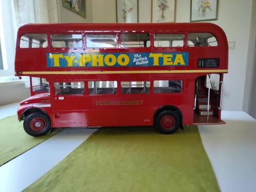 Prachtige Londense dubbeldekker schaal 1/12, Hobby en Vrije tijd, Modelauto's | 1:5 tot 1:12, Zo goed als nieuw, Bus of Vrachtwagen