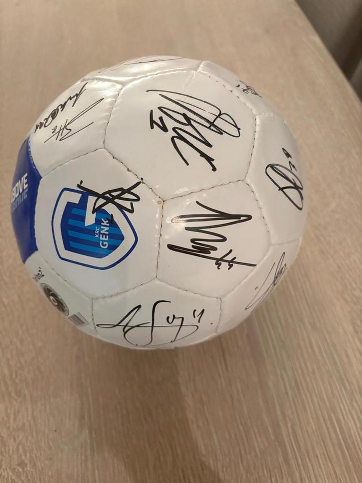 Gesigneerde bal Krc Genk, Sports & Fitness, Football, Comme neuf, Ballon, Enlèvement