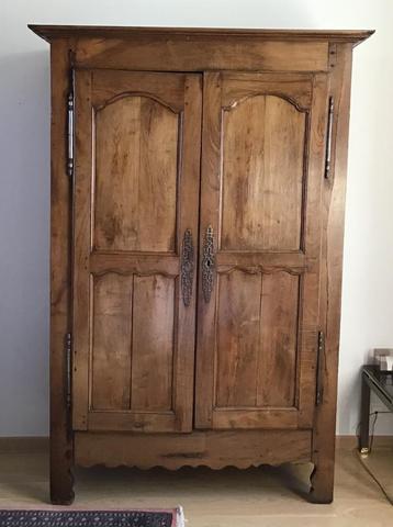 Très belle armoire beschikbaar voor biedingen
