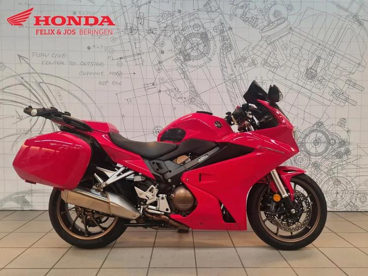 Honda VFR 800 (année de construction 2017), Motos, Motos | Honda, Entreprise, Autre, plus de 35 kW