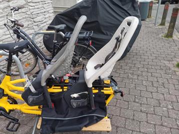 Lot de deux siège thule yepp, gris/blanc  beschikbaar voor biedingen