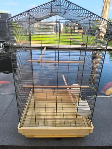 Vogelkooi beschikbaar voor biedingen