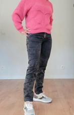 TRENDY BROEK: DONKERBLAUW MET MOTIEF - ALS NIEUW, Enlèvement ou Envoi, Taille 36 (S), Object, Comme neuf