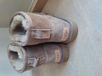uggs maat 40, Kleding | Dames, Schoenen, Beige, Ophalen of Verzenden, Zo goed als nieuw, Ugg