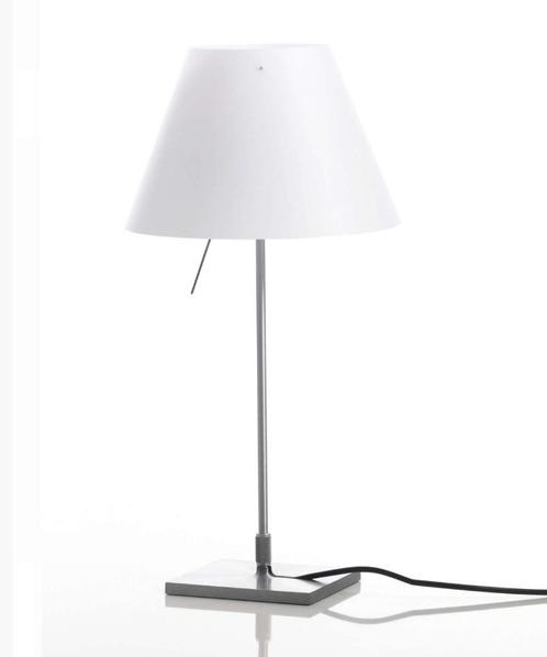 Lampe de table Costanzina du label de design italien Lucepla, Maison & Meubles, Lampes | Lampes de table, Comme neuf, 50 à 75 cm