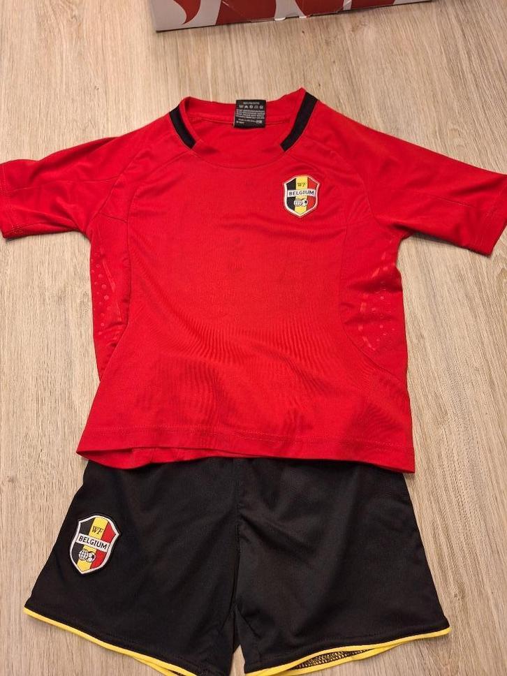 Voetbalsetje Belgium maat 104, Kinderen en Baby's, Kinderkleding | Maat 104, Gebruikt, Jongen of Meisje, Setje, Ophalen of Verzenden