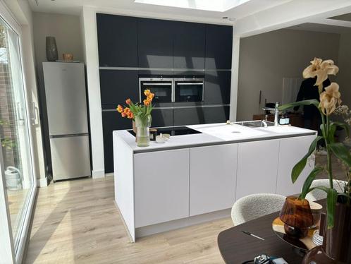 ZATERDAG 7 JUNI open 12 tot 17 uur MINIMAAL50 keukens, Huis en Inrichting, Keuken | Complete keukens, Zo goed als nieuw, Overige typen