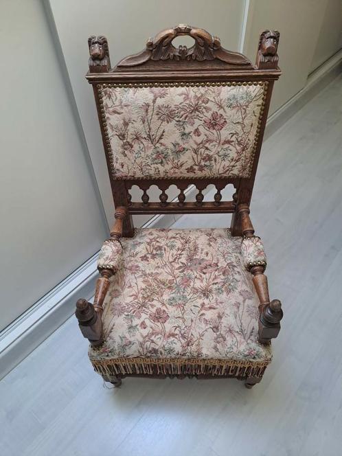 Antiek kleine stoel, Antiek en Kunst, Antiek | Meubels | Stoelen en Sofa's, Ophalen